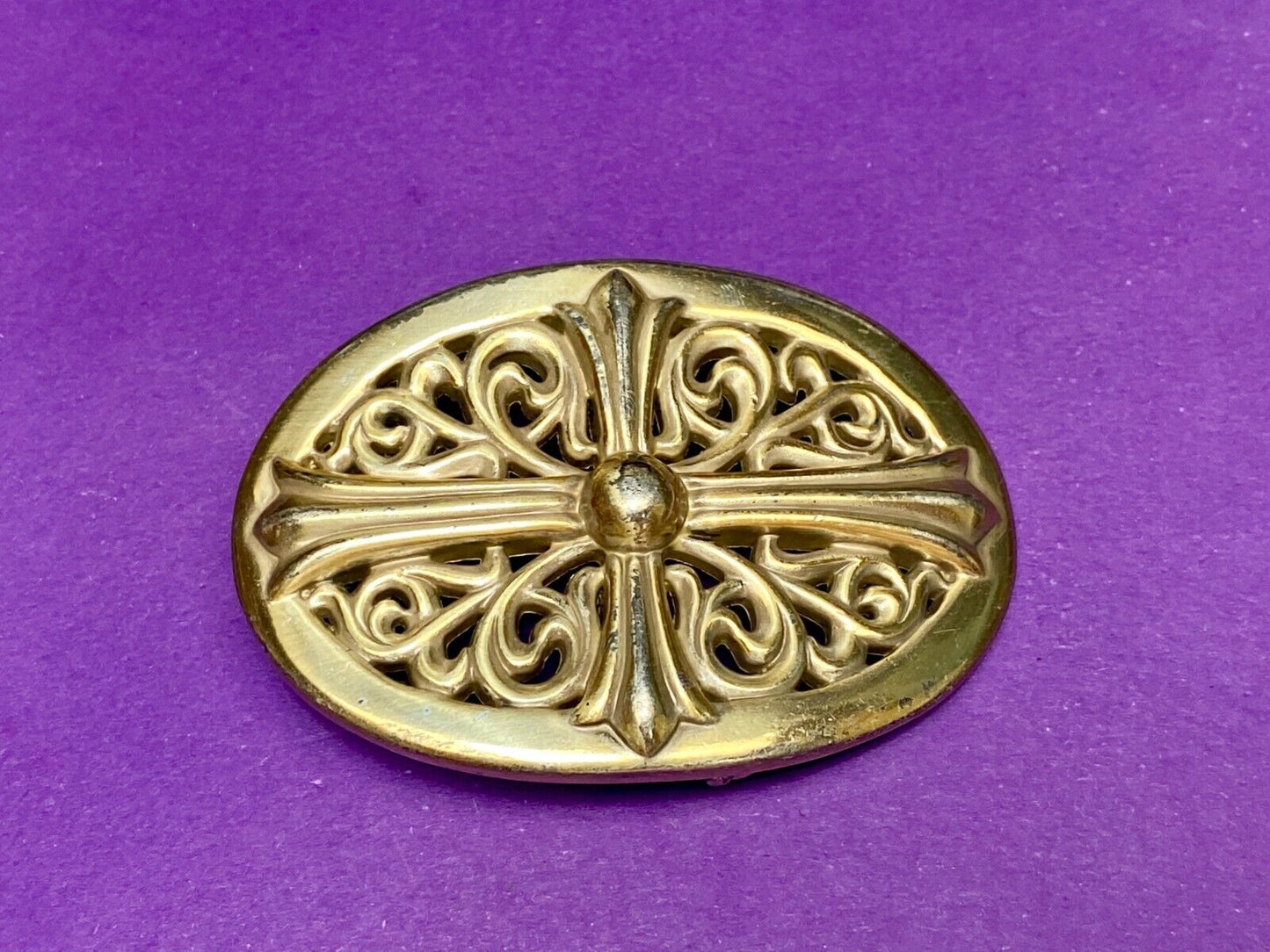 Beautiful Ornate Gold Color Western See Through Oval Belt Buckle