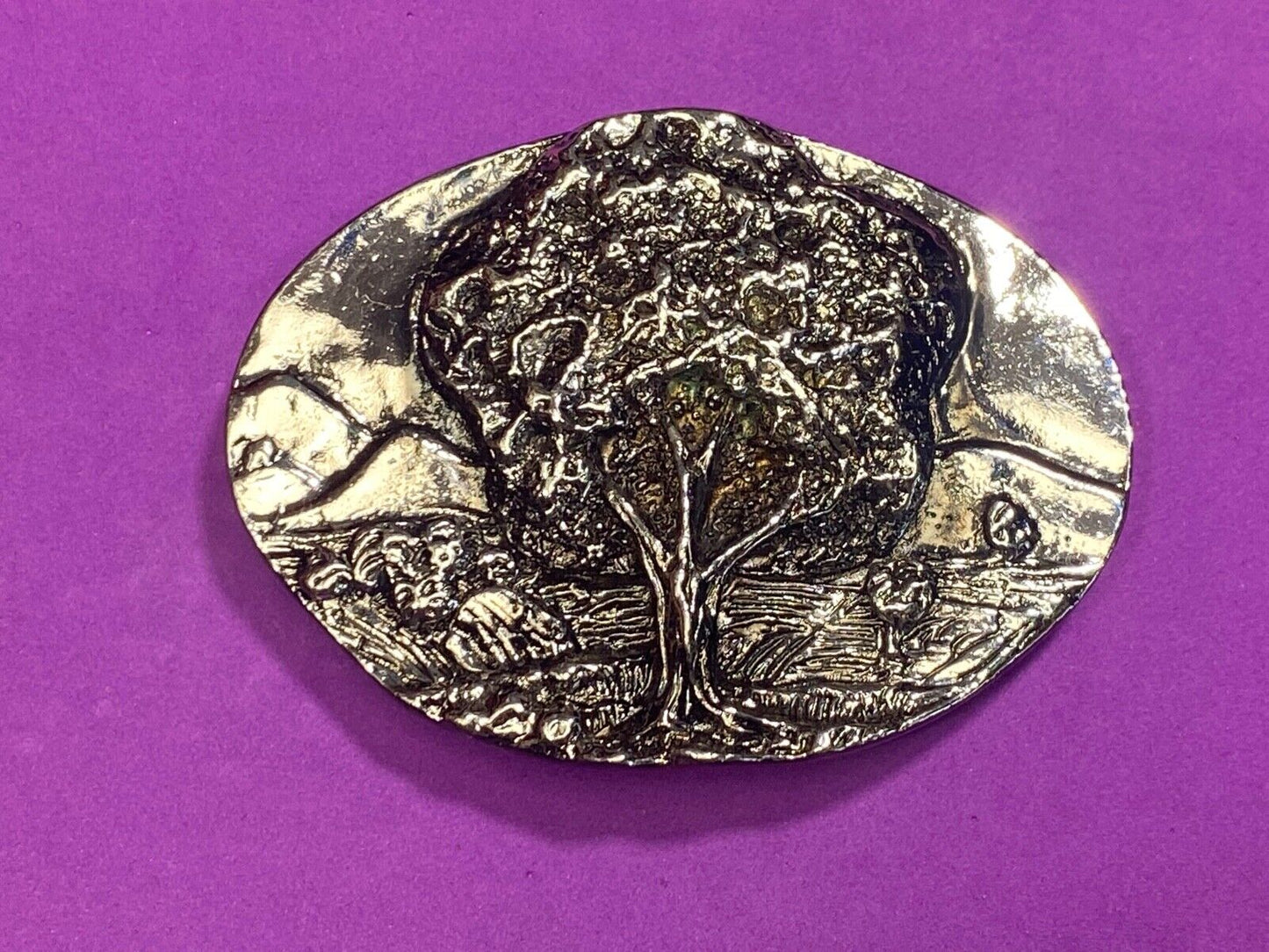 Beautiful Tree. Amazing Detail! Silver Color Scarf Tie Clip
