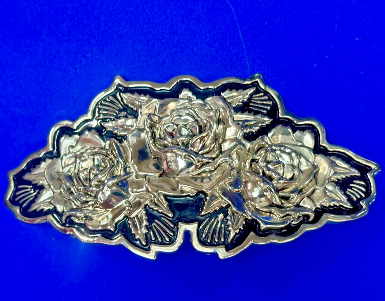 Vintage Famous Stars and Stripes Large Flowers Roses Bouquet figural Belt Buckle