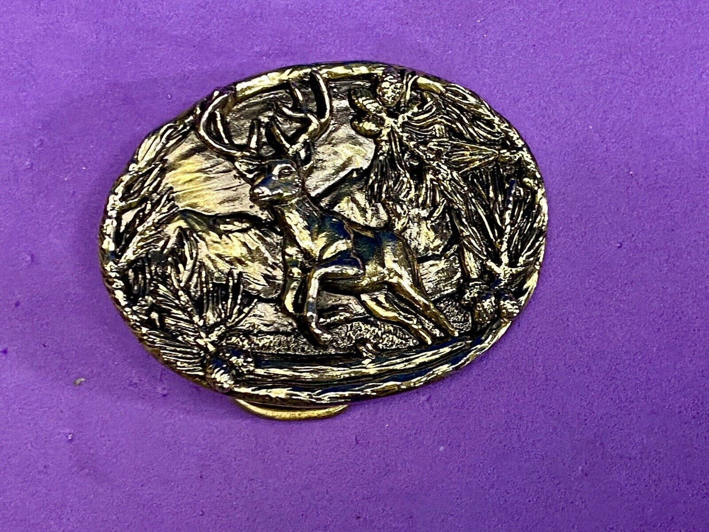 Vintage 1986 Running Buck Doe Or Deer In Nature With Large Antlers Belt Buckle