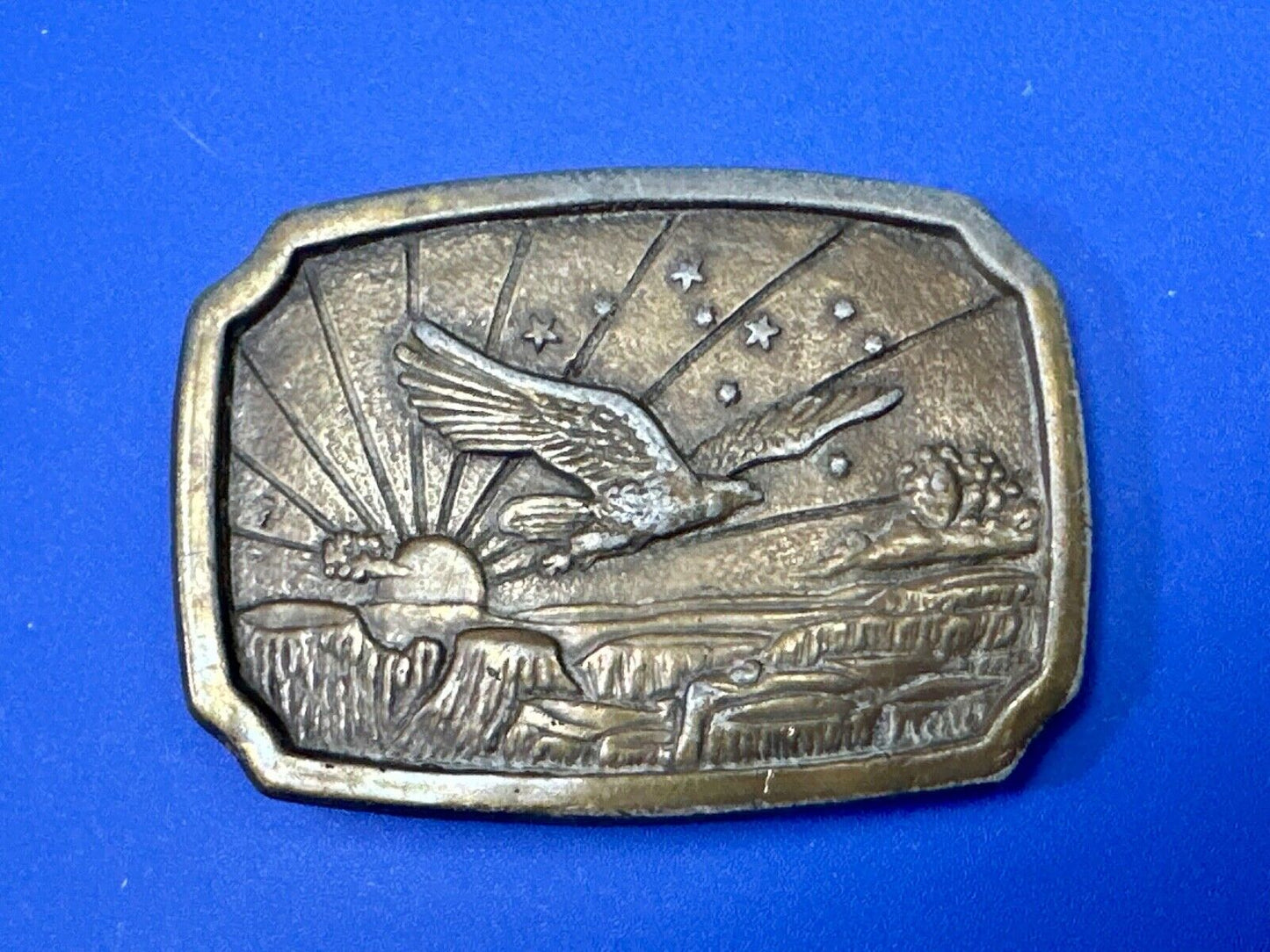 Beautiful American Eagle USA W/ stars sun rays vintage belt buckle