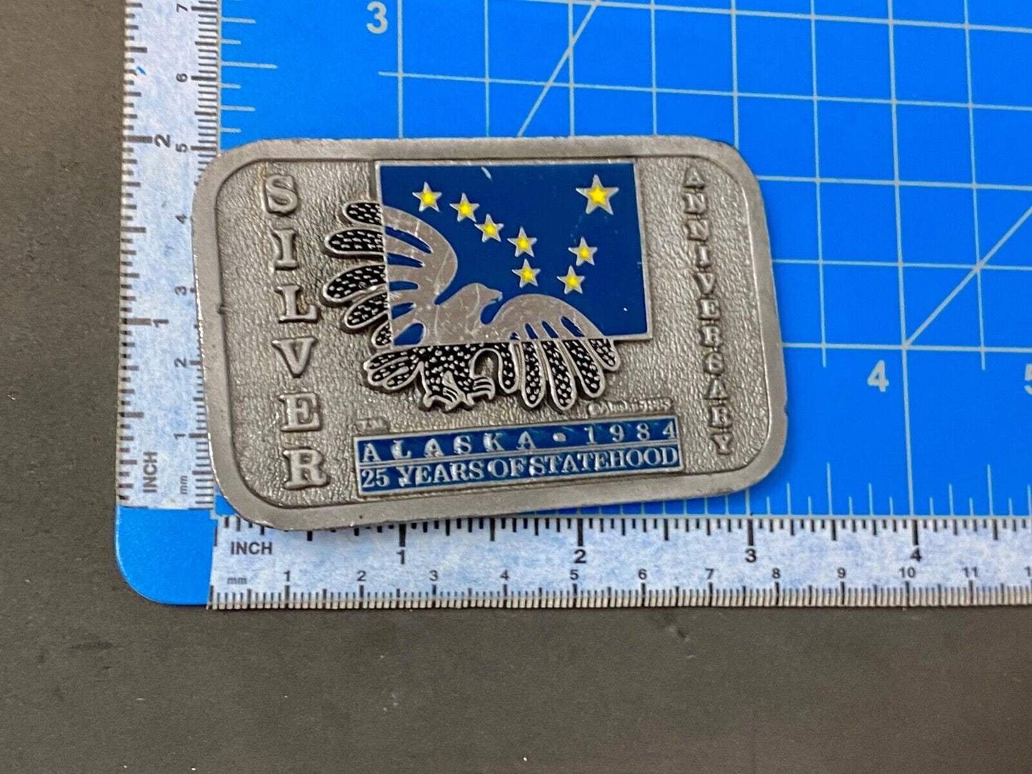 The great state of Alaska - Silver 25 year Anniversary belt buckle by Frontier