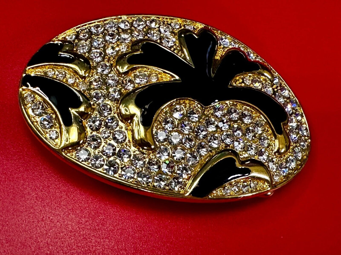 Beautiful Clear Rhinestone Covered Gold Tone Belt Buckle with Leaf Design