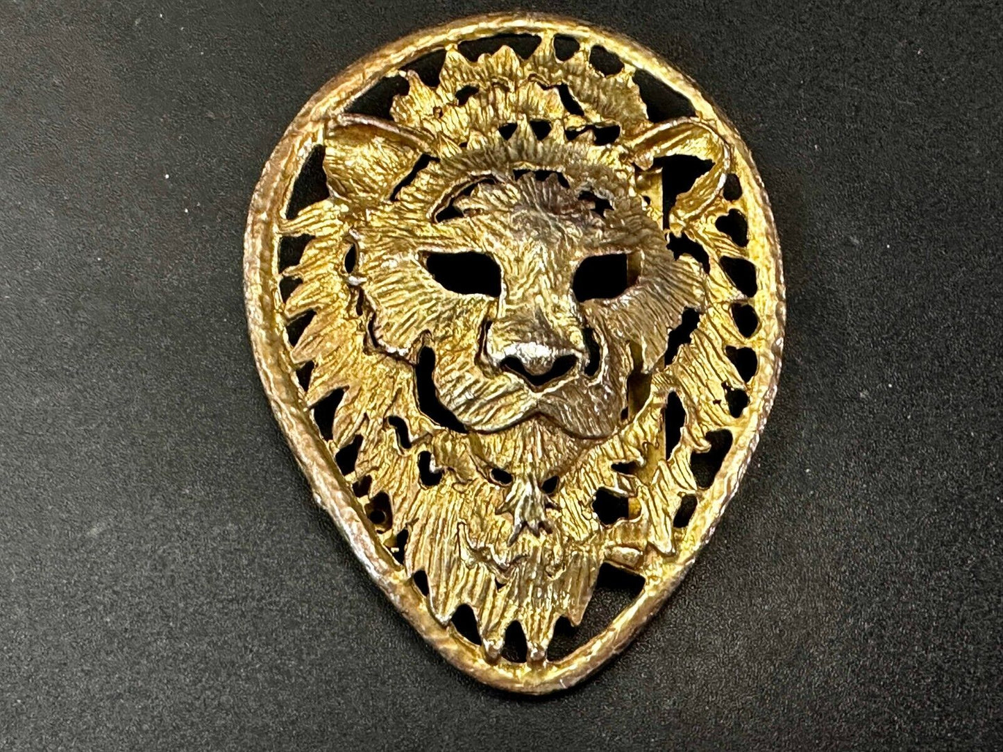 Beautiful Lion Tiger Head Vtg. Figural Cutout See Through Gold Tone Belt Buckle
