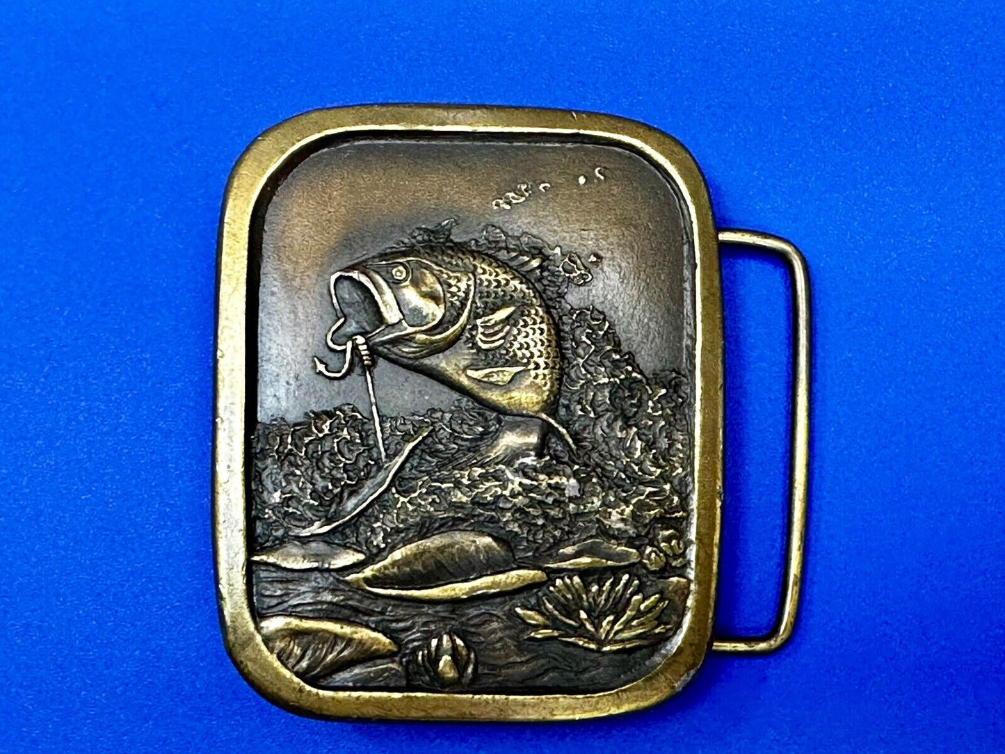 Bass Sport Fishing Vintage 1976 Indiana Metal Craft Belt Buckle