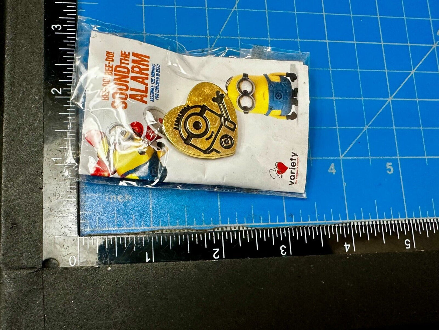 Bee-Do Despicable Me Minion Stuart Kevin Heart Pin by Variety Childrens Hospital