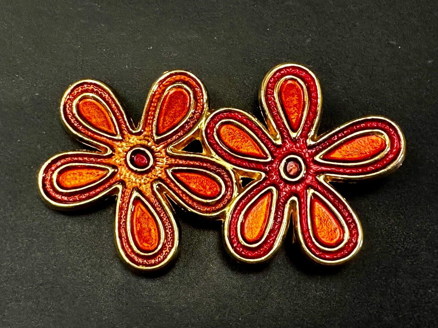 Two Flower Shaped Floral Theme Hippie Vibe Ladies Women's Retro Belt Buckle