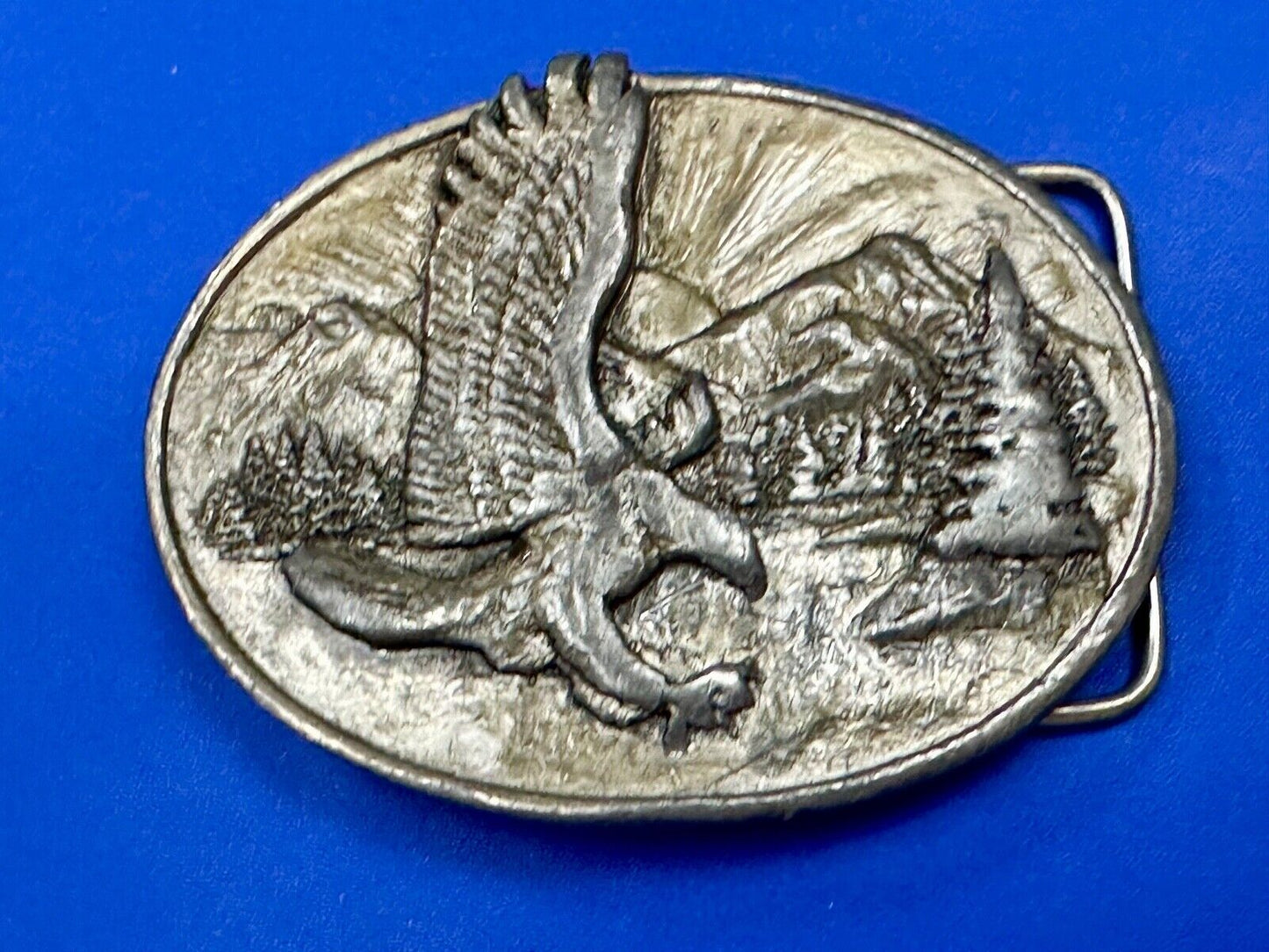 Attacking Eagle Vintage 1982 O-10 pewter siskiyou belt buckle