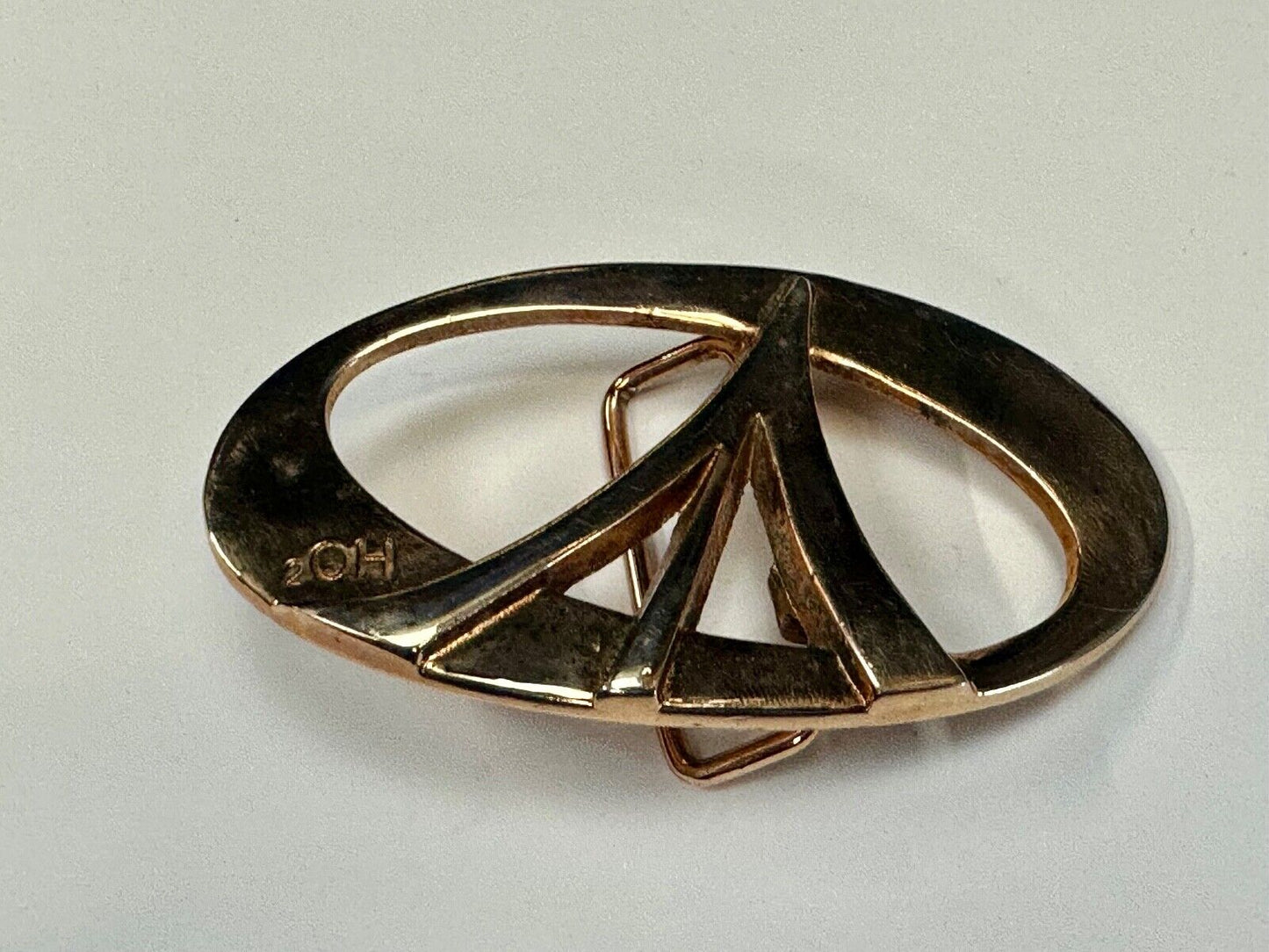 2OH Logo Emblem Peace love & Rock & Roll gold color belt buckle