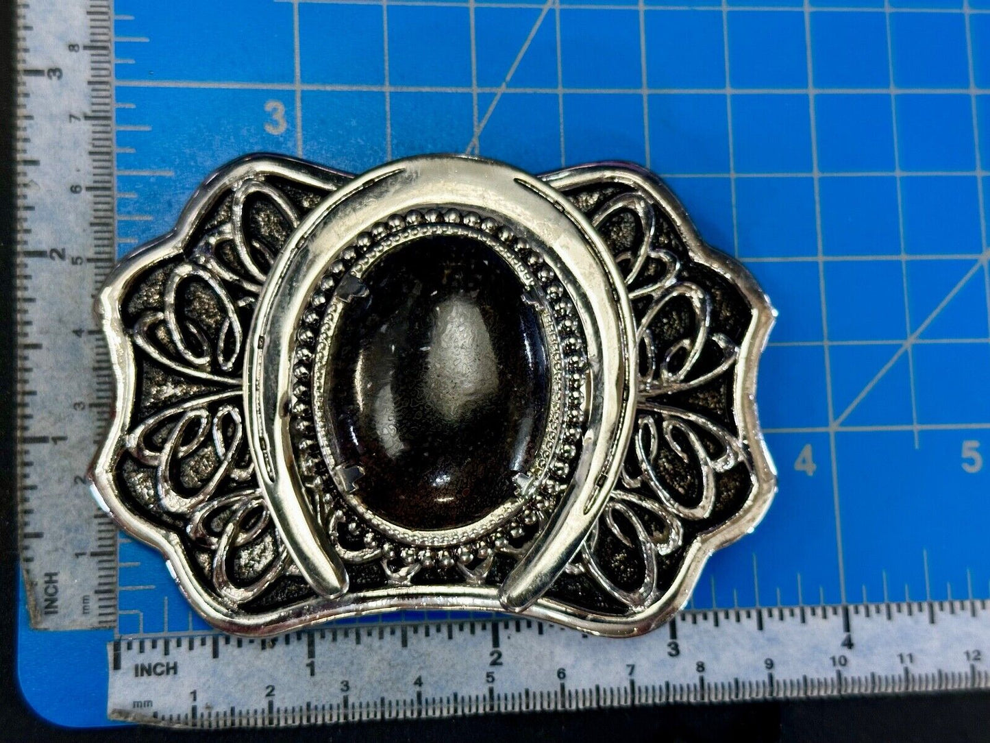 Beautiful Black Detailed cabochon cab stone centerpiece on horseshoe belt buckle