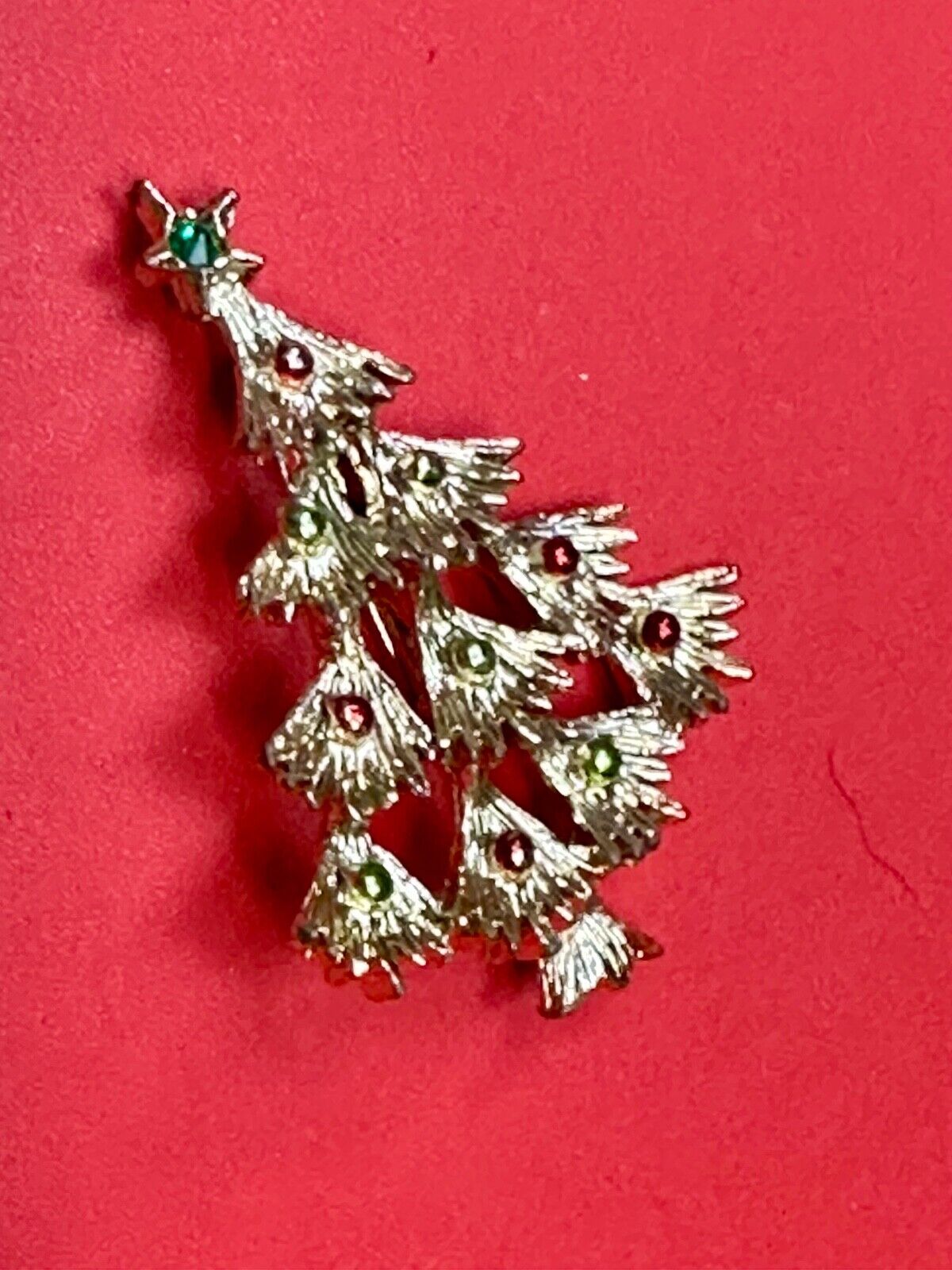 Vintage Christmas Tree & Ornaments Gold Tone Red Green Holiday Brooch Pin