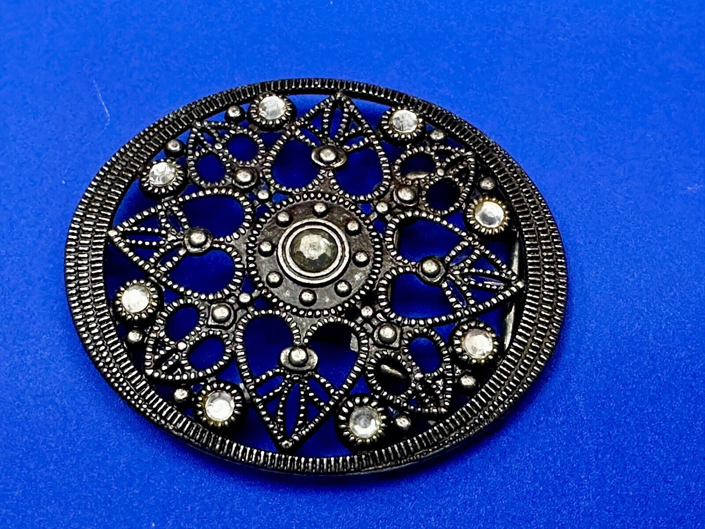 Beautiful Flower Design Rhinestone Accent Open Work Women's Belt Buckle