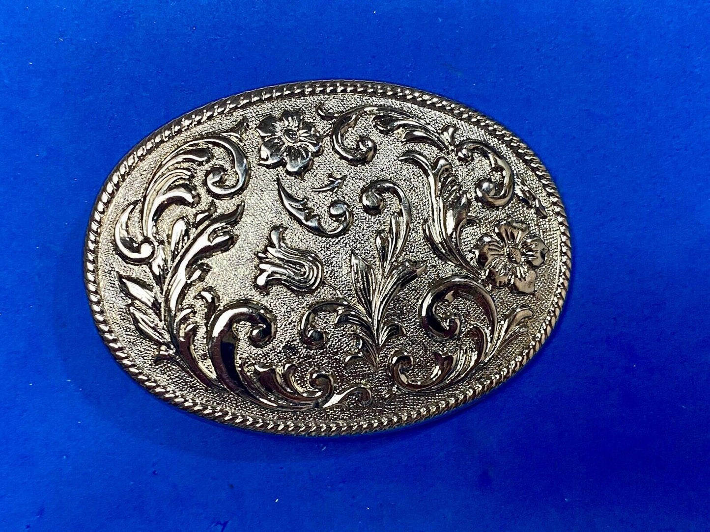 Beautiful Western Ornate design , Fancy! Floral flower Swirl 3.5" Belt Buckle