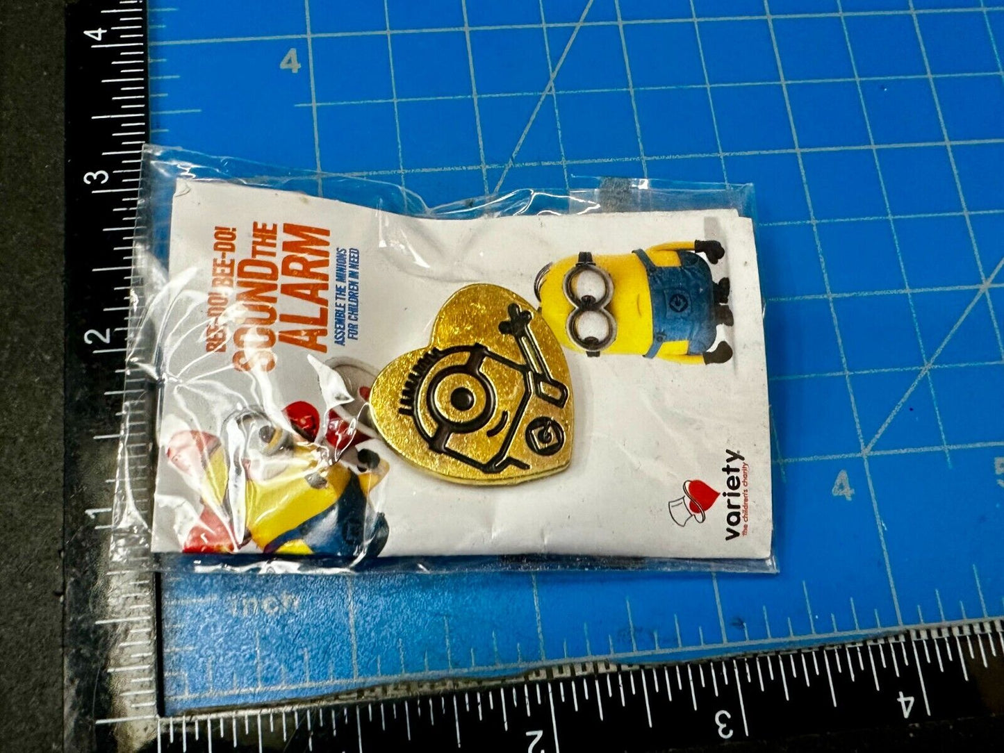 Bee-Do Despicable Me Minion Stuart Kevin Heart Pin by Variety Childrens Hospital