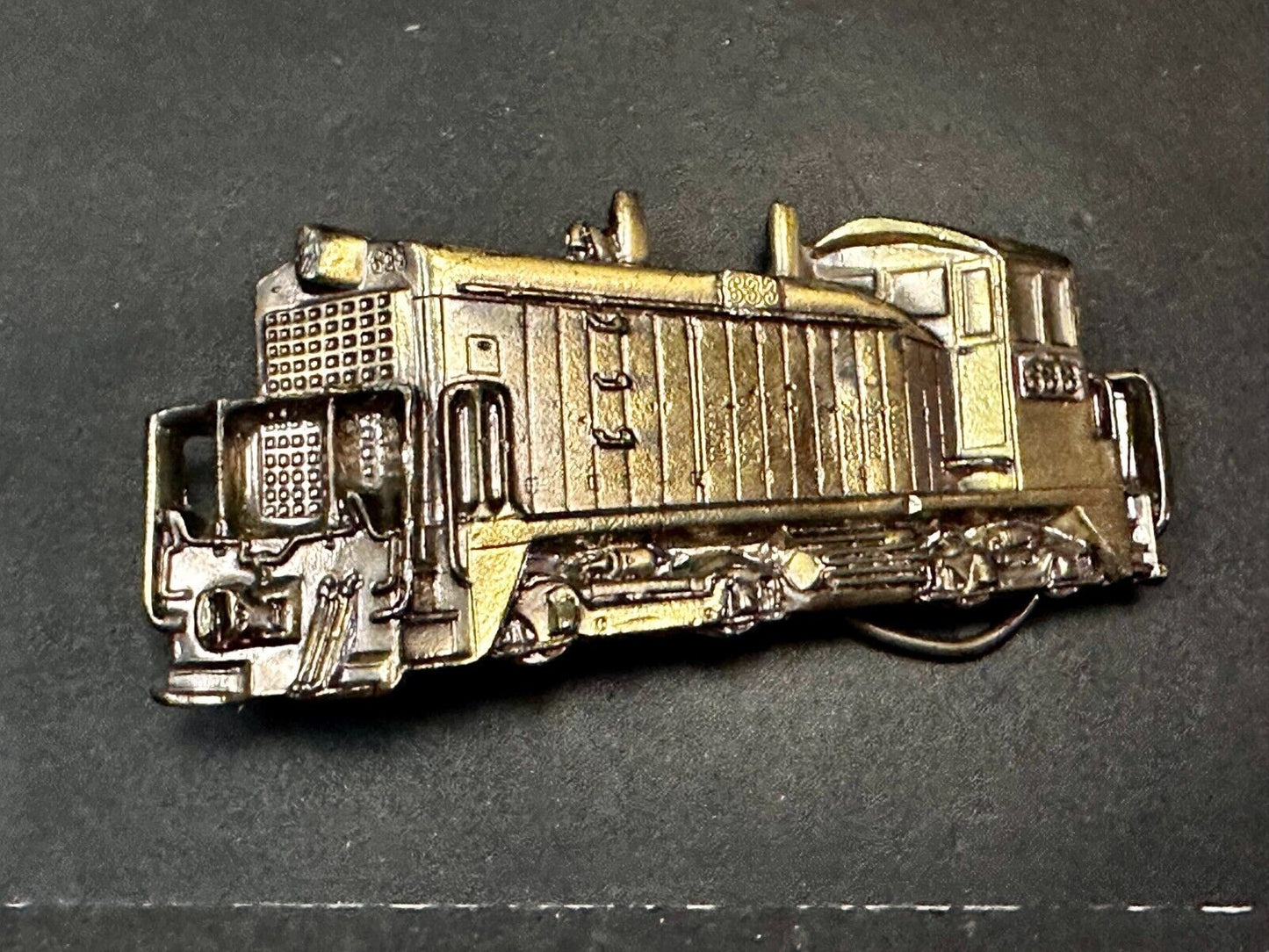 633 Diesel Locomotive RailRoad Train Vtg. 1981 The Great American Belt Buckle Co
