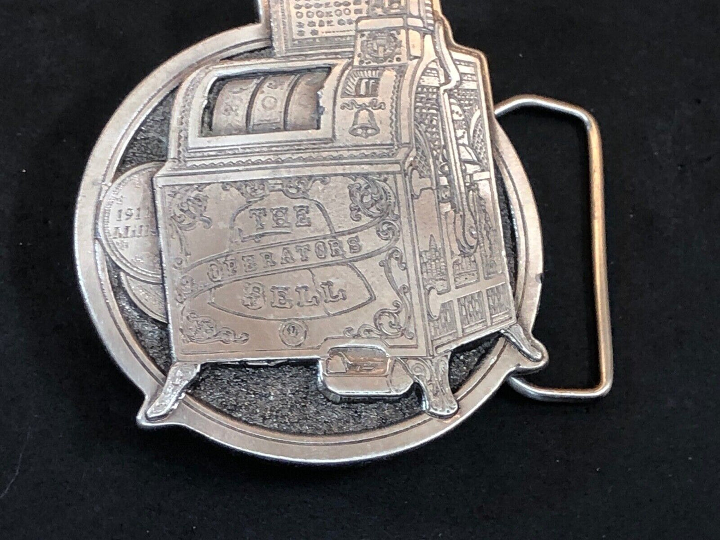 Vintage 1976 great American **MILLS ANTIQUE SLOT MACHINE** Belt Buckle