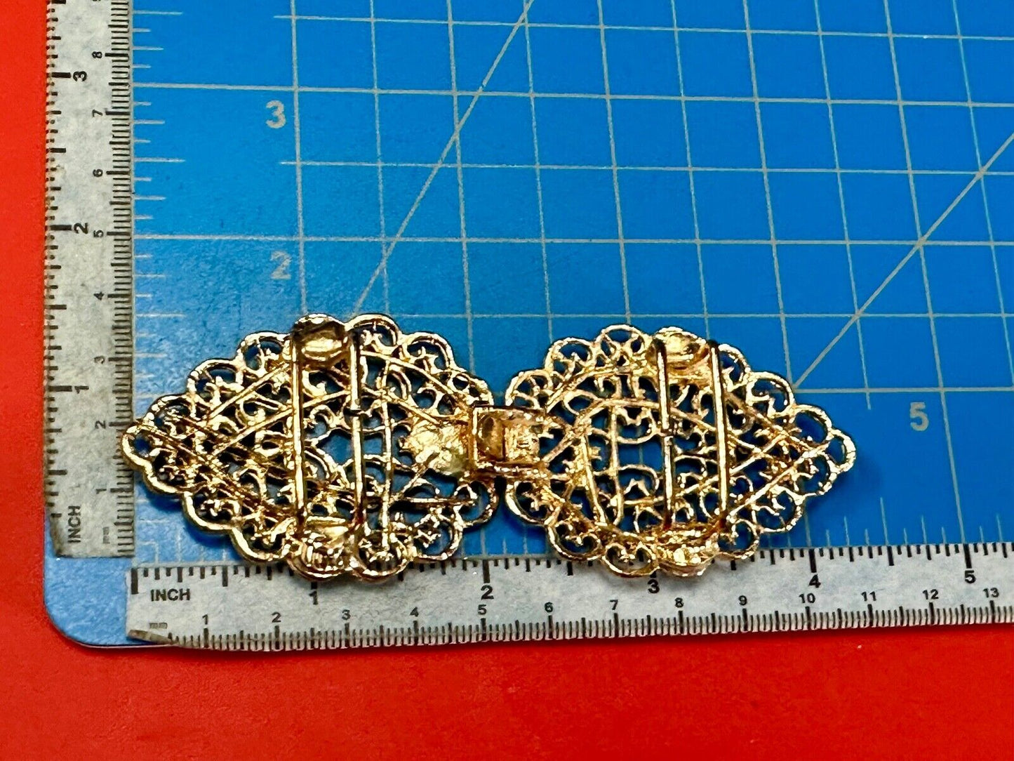 2 Pc interlocking Ribbon Filigree Open Cut-Out Gold Tone Small Belt Buckle