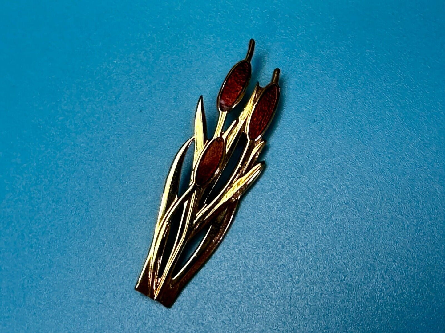 Beautiful Three Red Tulip Flower Gold Tone Vintage Brooch Pin - See Makers Mark!