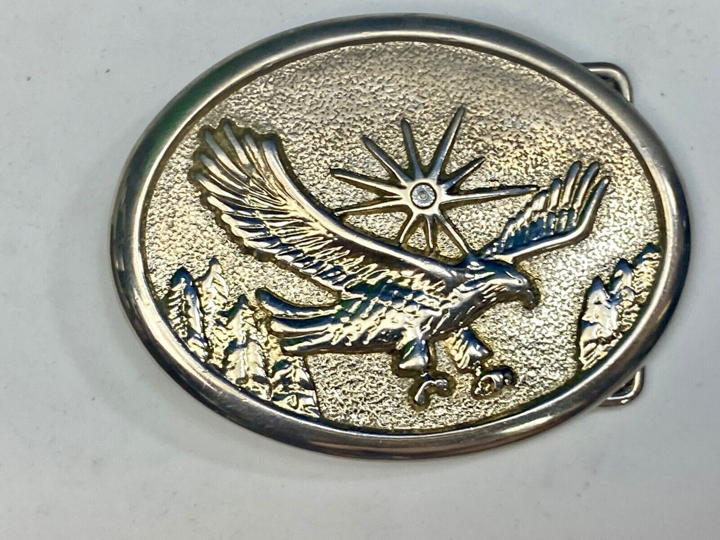 American Eagle Flying wings wide with star sun burst! USA belt buckle