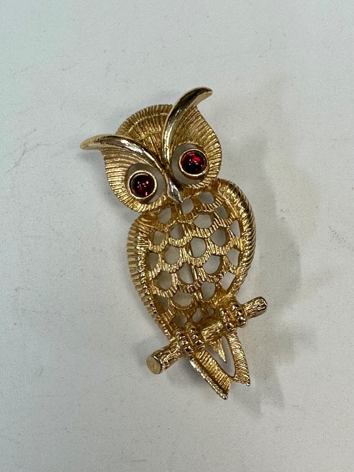 Avon Perched Owl Brooch Gold Tone Red Eyed Owl Pin