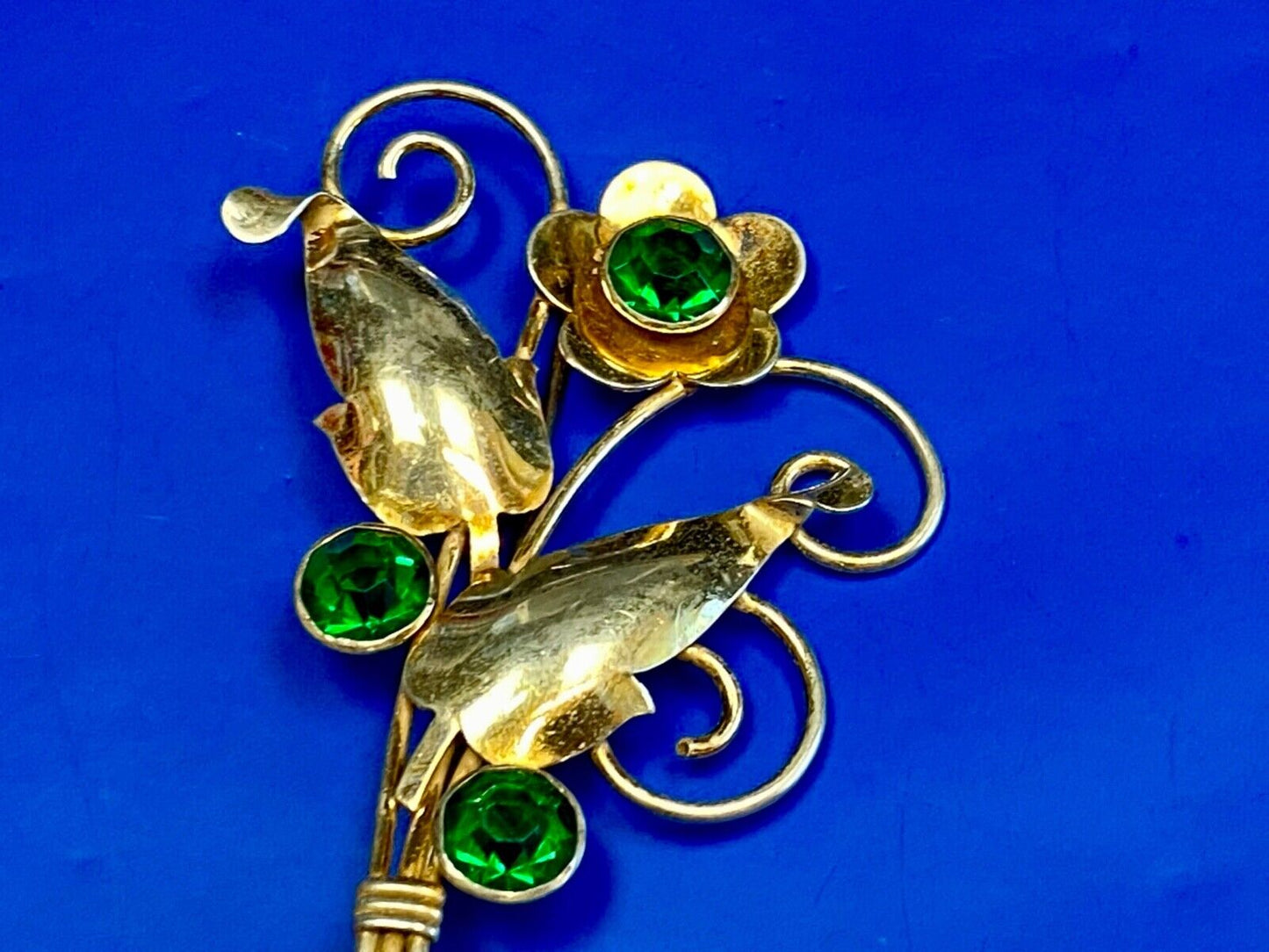 Beautiful Green Rhinestones? In Flower Theme Sterling Silver 925 Vintage Brooch