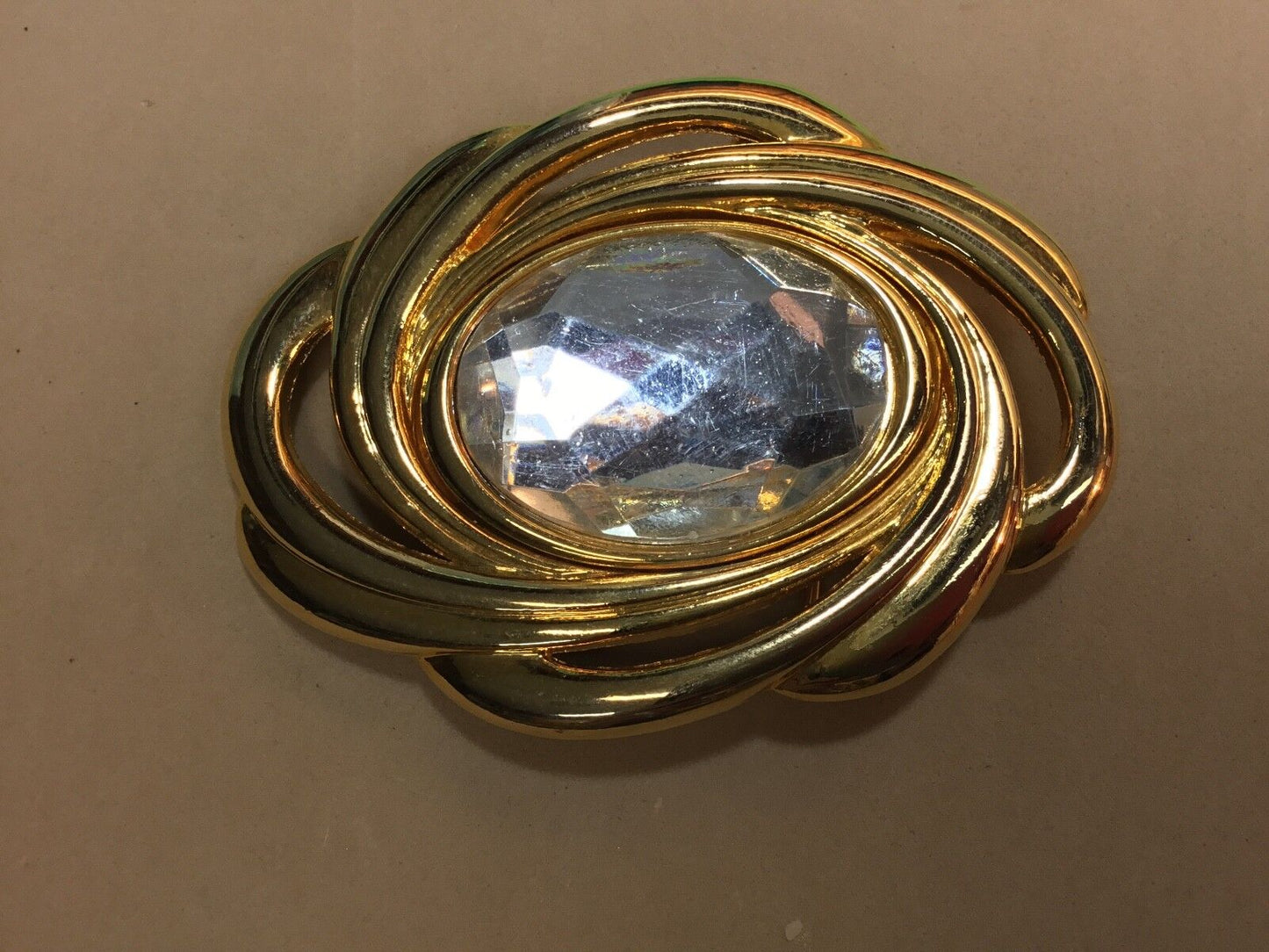 Vintage day-lor gold tone HUGe Rhinestone? Glass? scarf clip belt buckle