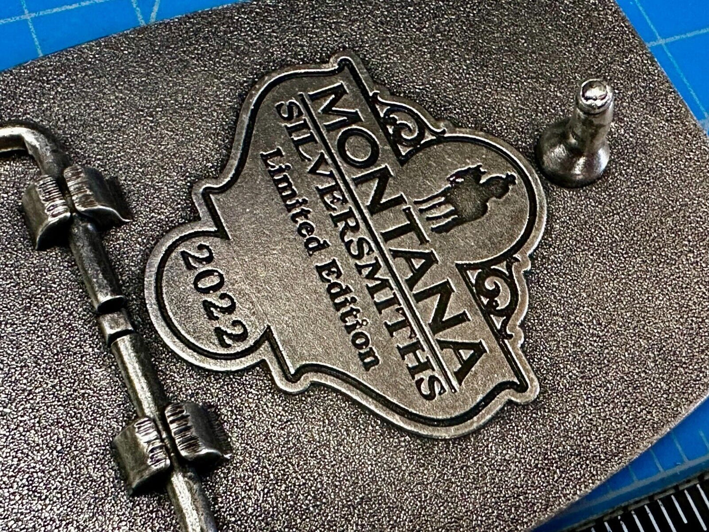 2022 Pendleton whiskey Let'er Buck Rodeo Cowboy Montana Silversmiths Belt Buckle