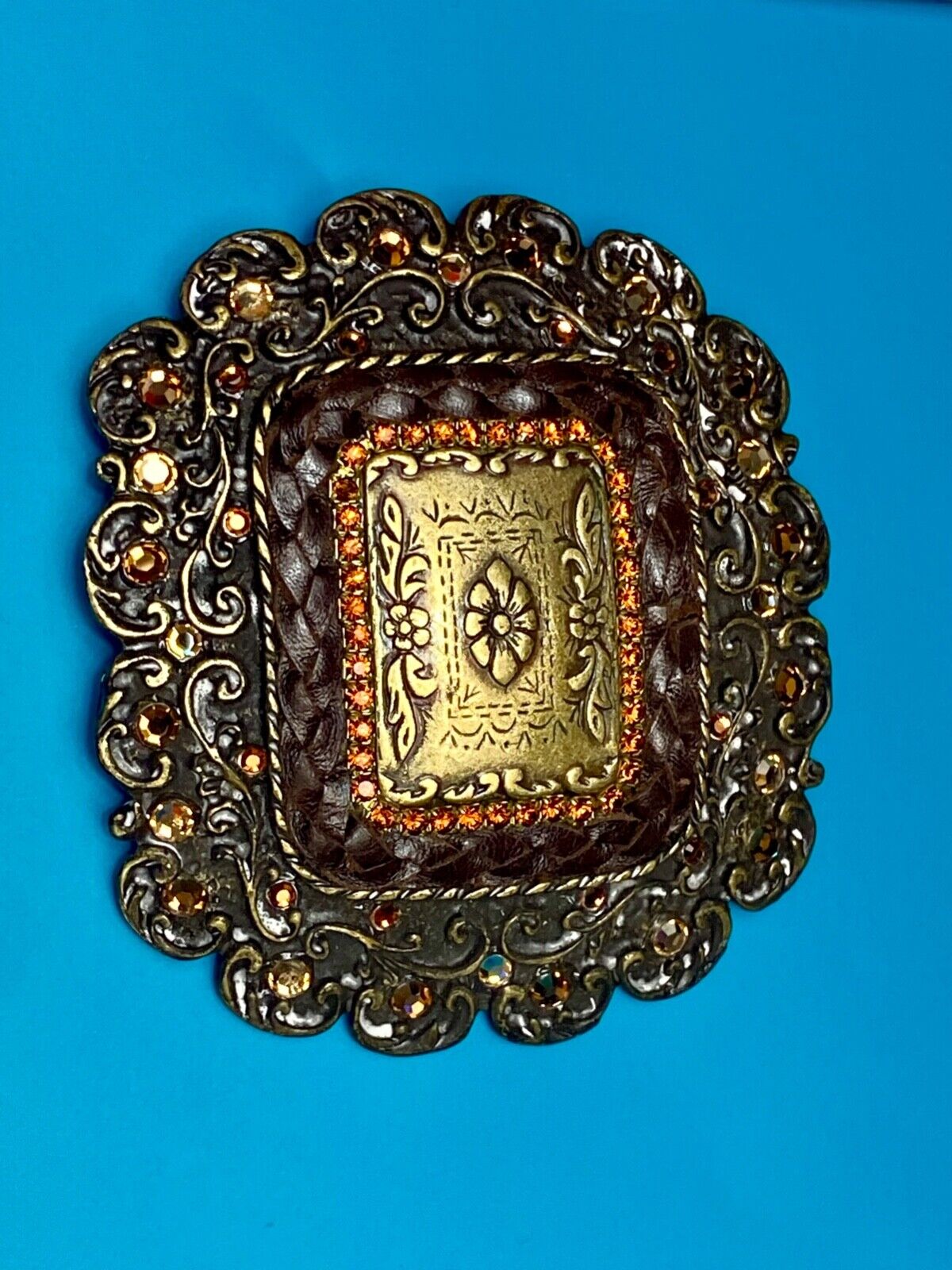 Beautiful leather & rhinestone accented Mesh center India inspired belt buckle