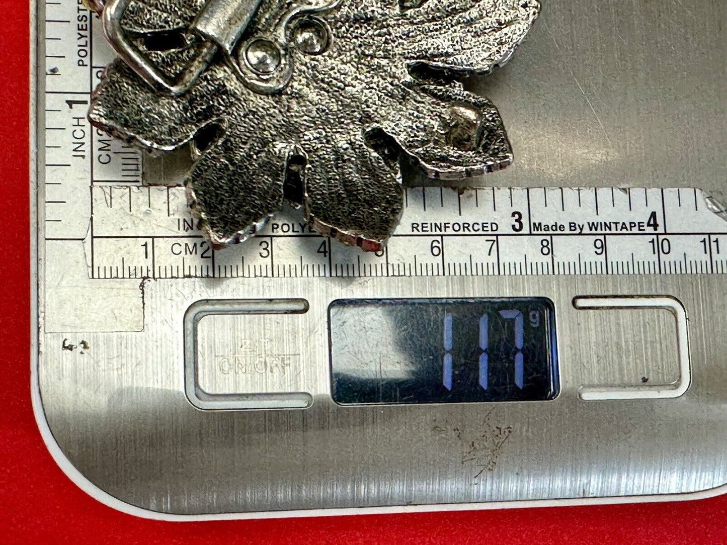 Beautiful rhinestone accented star shaped ornate belt buckle - missing stone