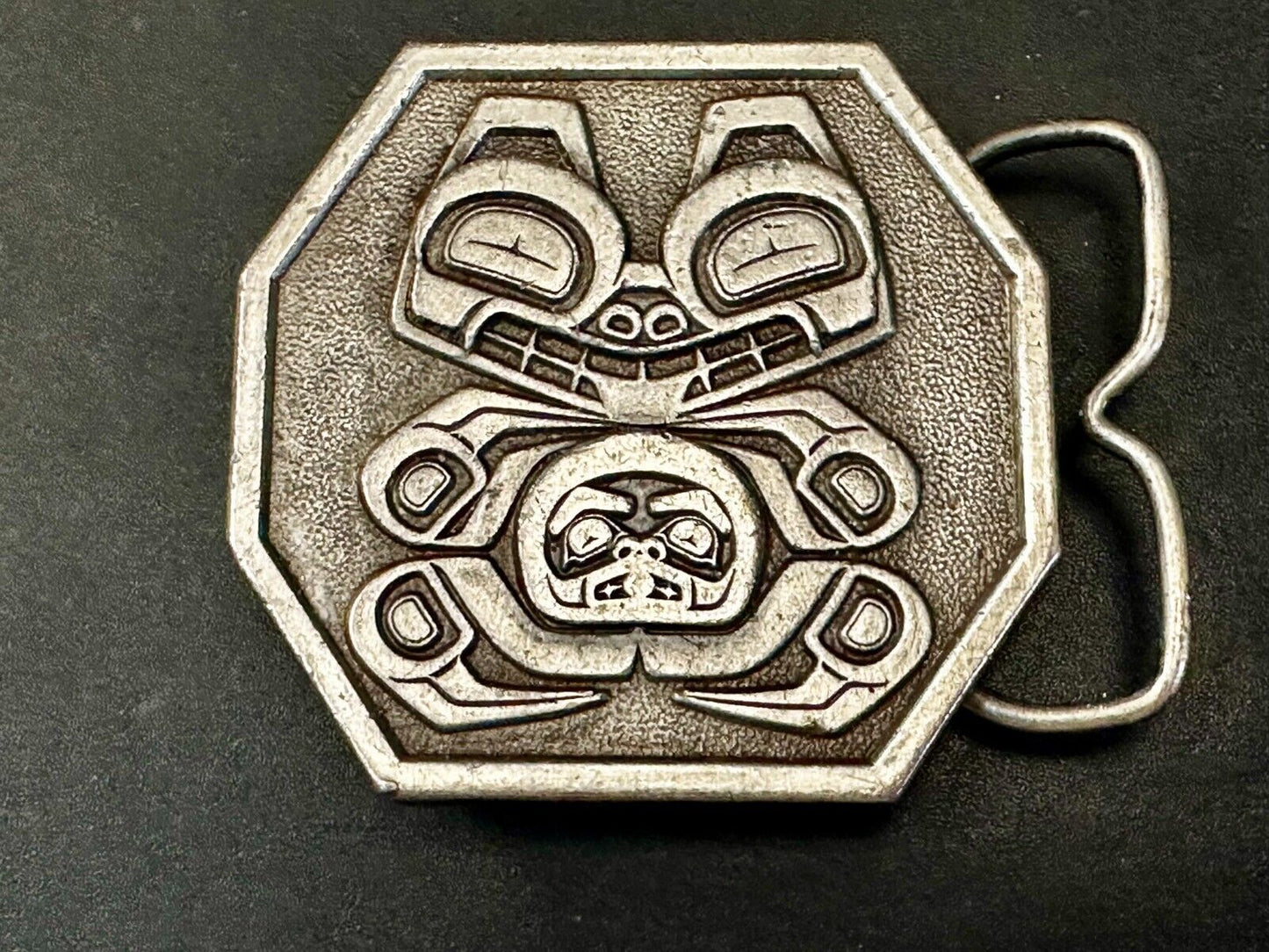 Totem Art Haida Clan Grizzly Bear Revered VTG 1977 Bergamot Belt Buckle