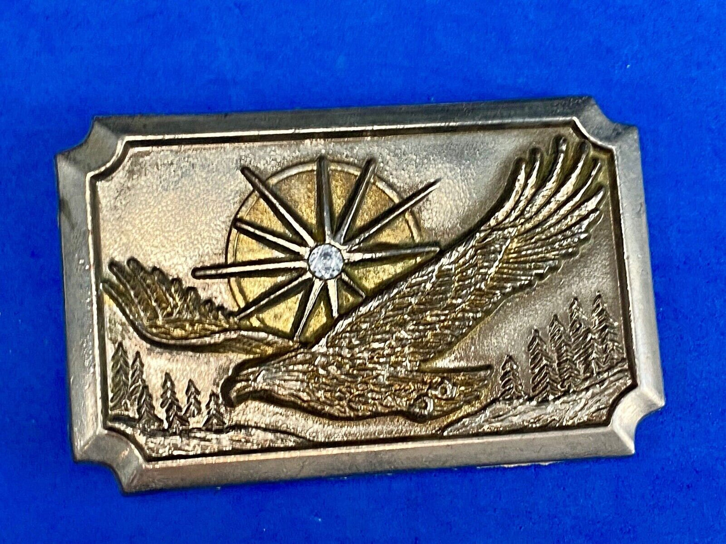 Vintage belt buckle silver and gold tone flying eagle Starburst! God Bless USA!
