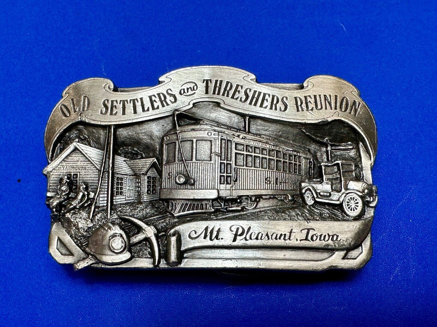 1984 Old Settlers and Threshers Reunion Midwest Belt Buckle Mt Pleasant Iowa