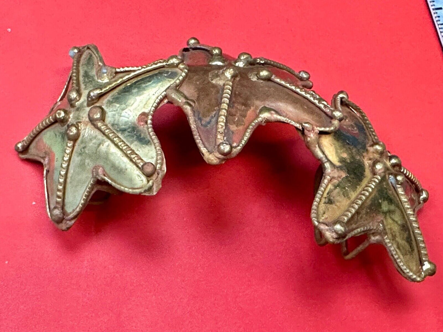 Three connected Starfish Mixed medal & colors , India vibe NOS belt buckle