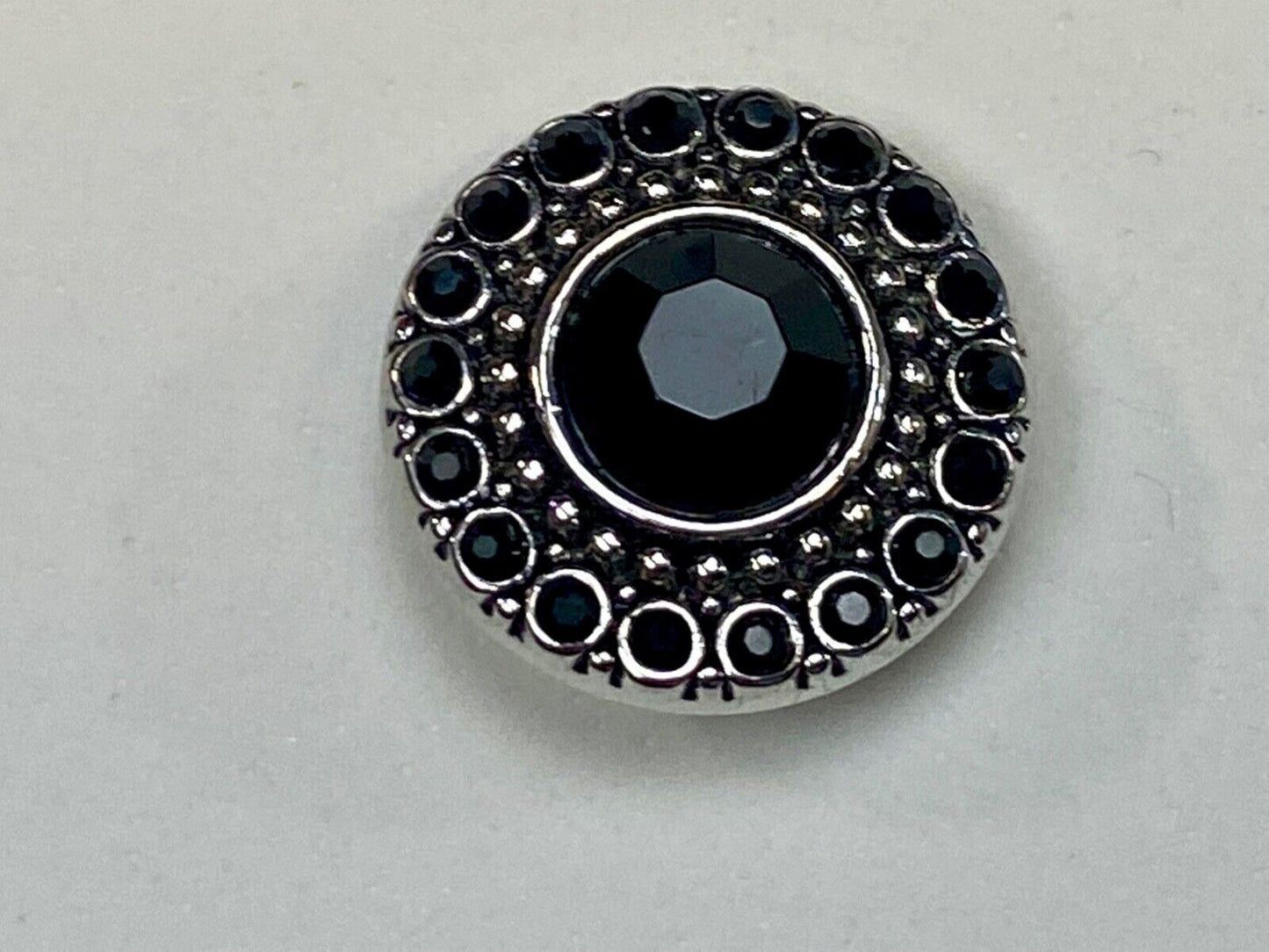 Black and silver color 18mm Ginger Snap Magnolia And Vine