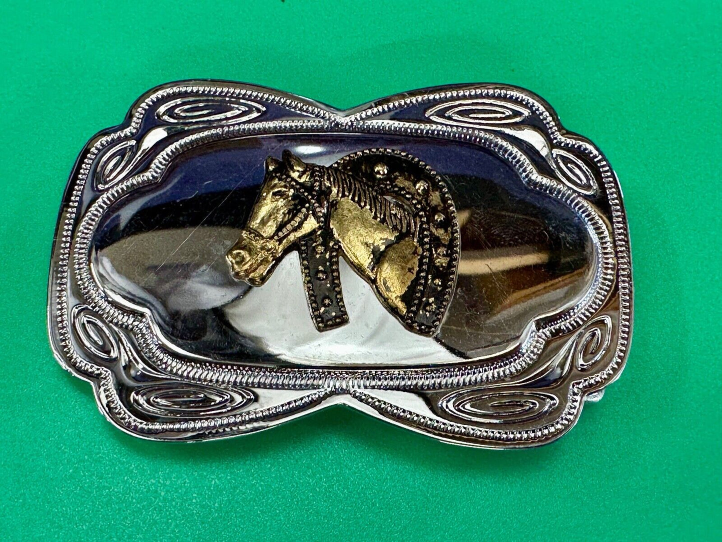 Beautiful Horse head / lucky horseshoe - two tone reflective belt buckle