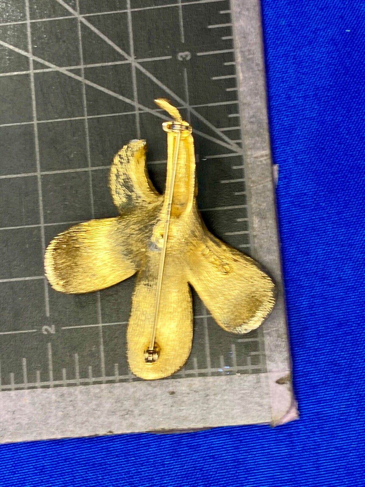 Vintage BSK Lily Flower Gold Tone Brooch Pin Costume Jewelry