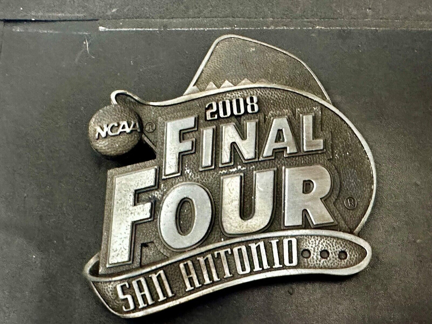 2008 Final Four Basketball Tourney Commemorative San Antonio Texas Belt Buckle