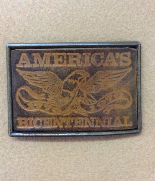 VINTAGE AMERICA'S BICENTENNIAL LEATHER BELT BUCKLE