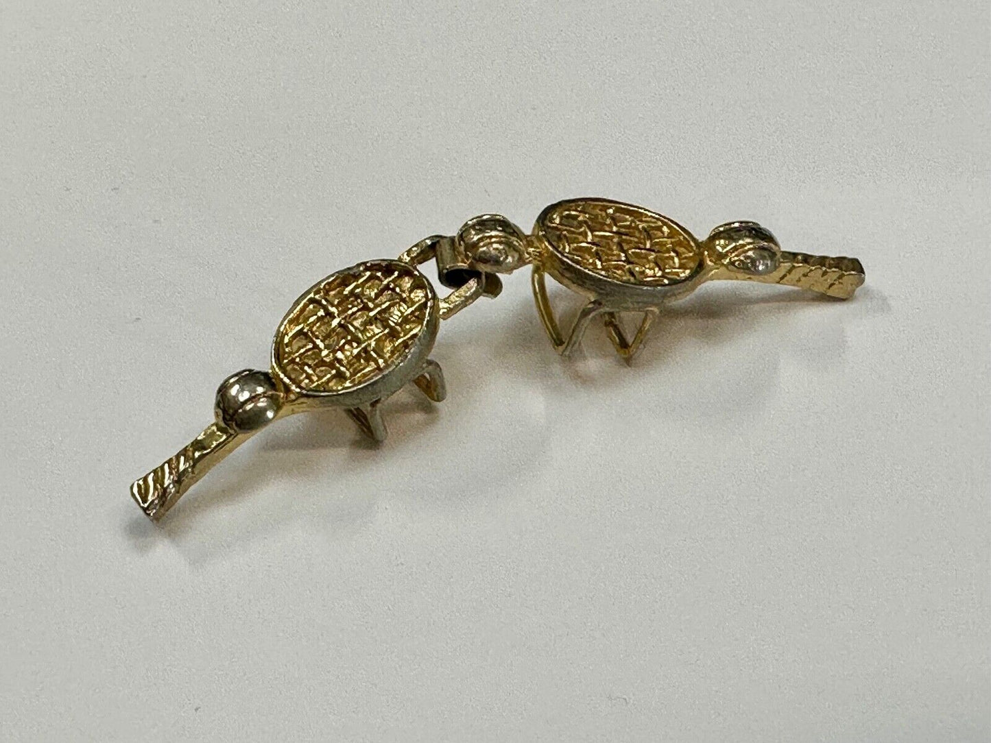 Tennis Raquette Vintage Two-piece interlocking gold tone belt buckle