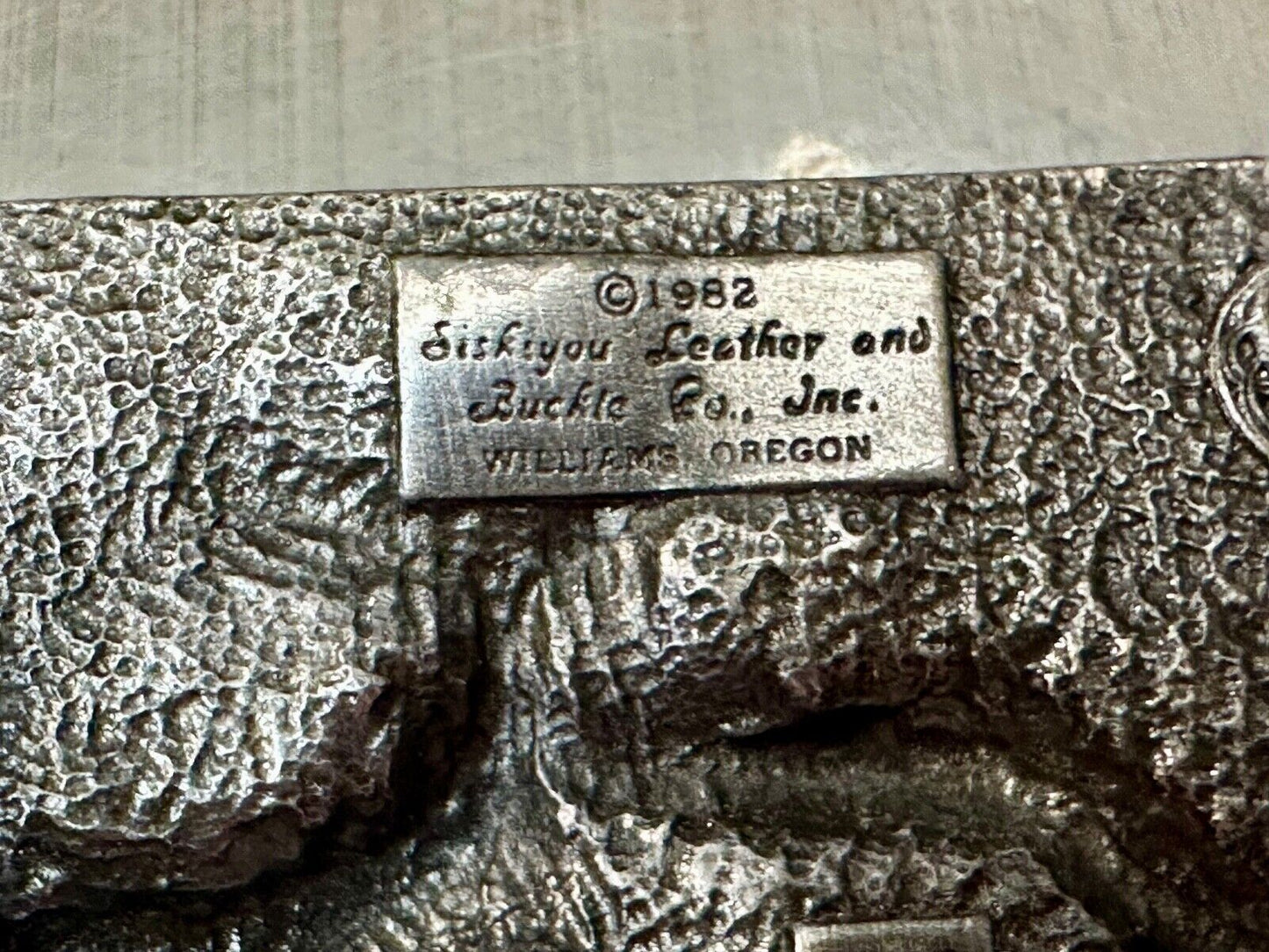 The Elk - Wapiti Native American Indian name vtg. L-10 Siskiyou 1982 belt buckle