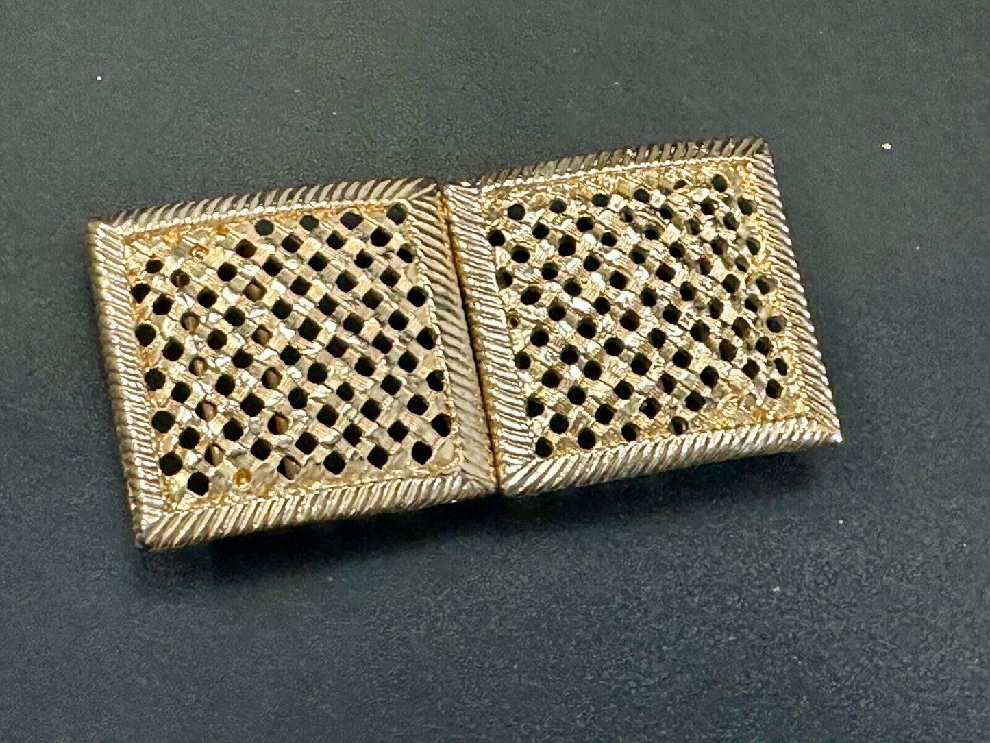 Basket Weave Pattern Vintage Two-piece interlocking gold tone belt buckle