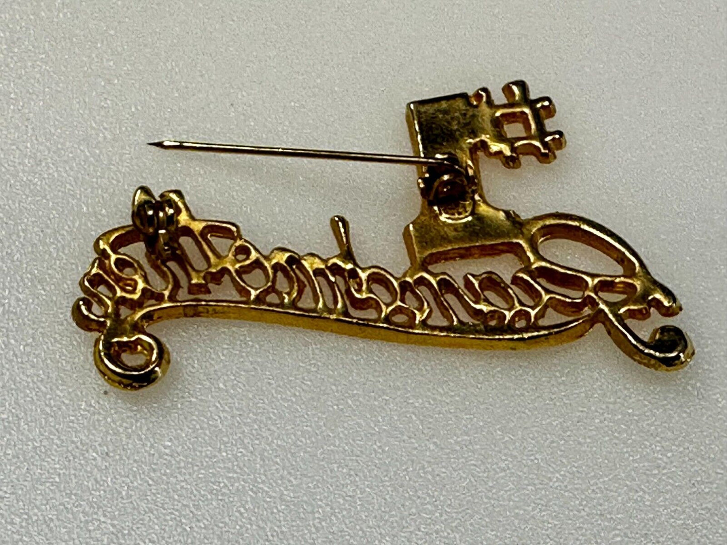 #1 Number One Grandmother Love Gift Gold Tone Vintage Brooch Pin