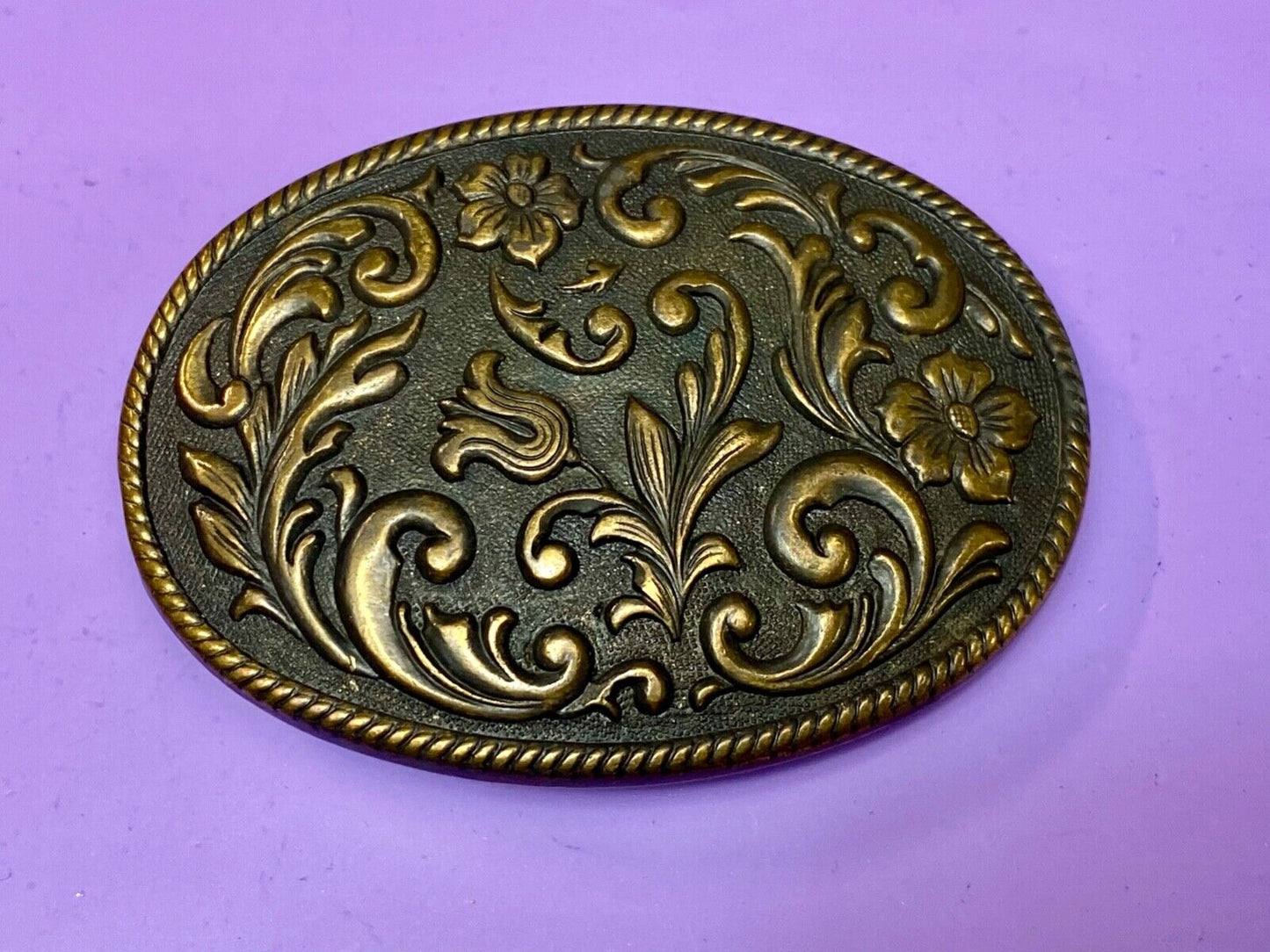 Vintage Dark Western flower swirl Oval Cowgirls belt buckle
