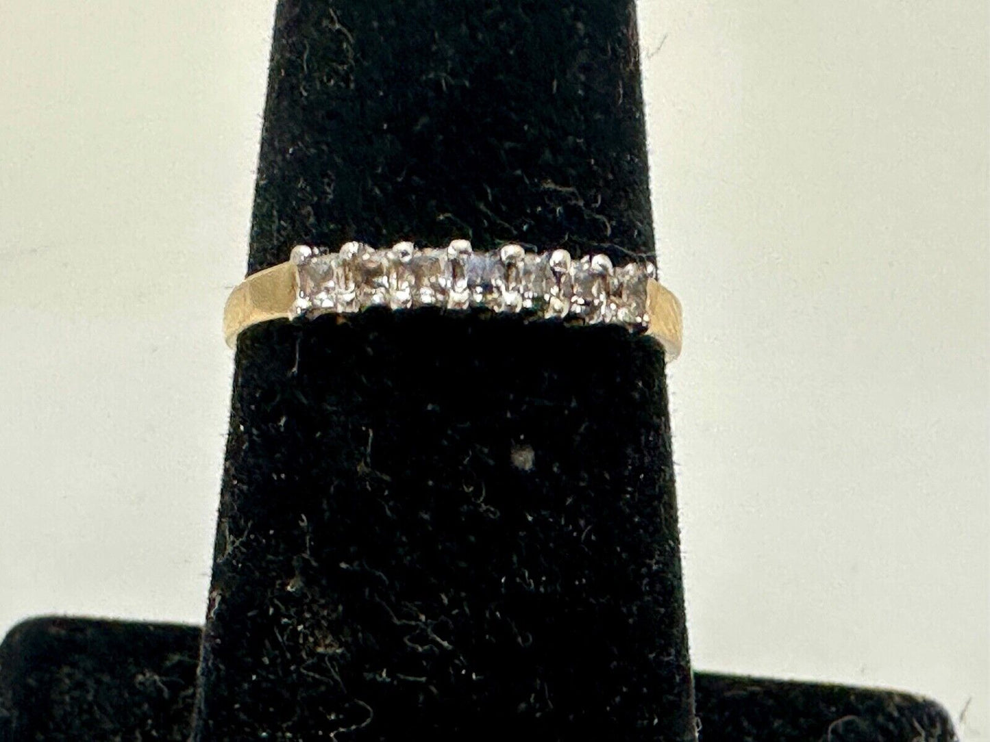 10K Gold 7-Stone Bar Setting Anniversary Ring Band CZ 1.3g Signed CRP 7 3/4 8