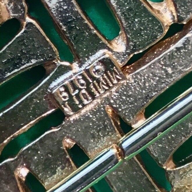1979 Vintage Retro Mimi Din Gold Toned Belt Buckle 1979 Square Bar Style