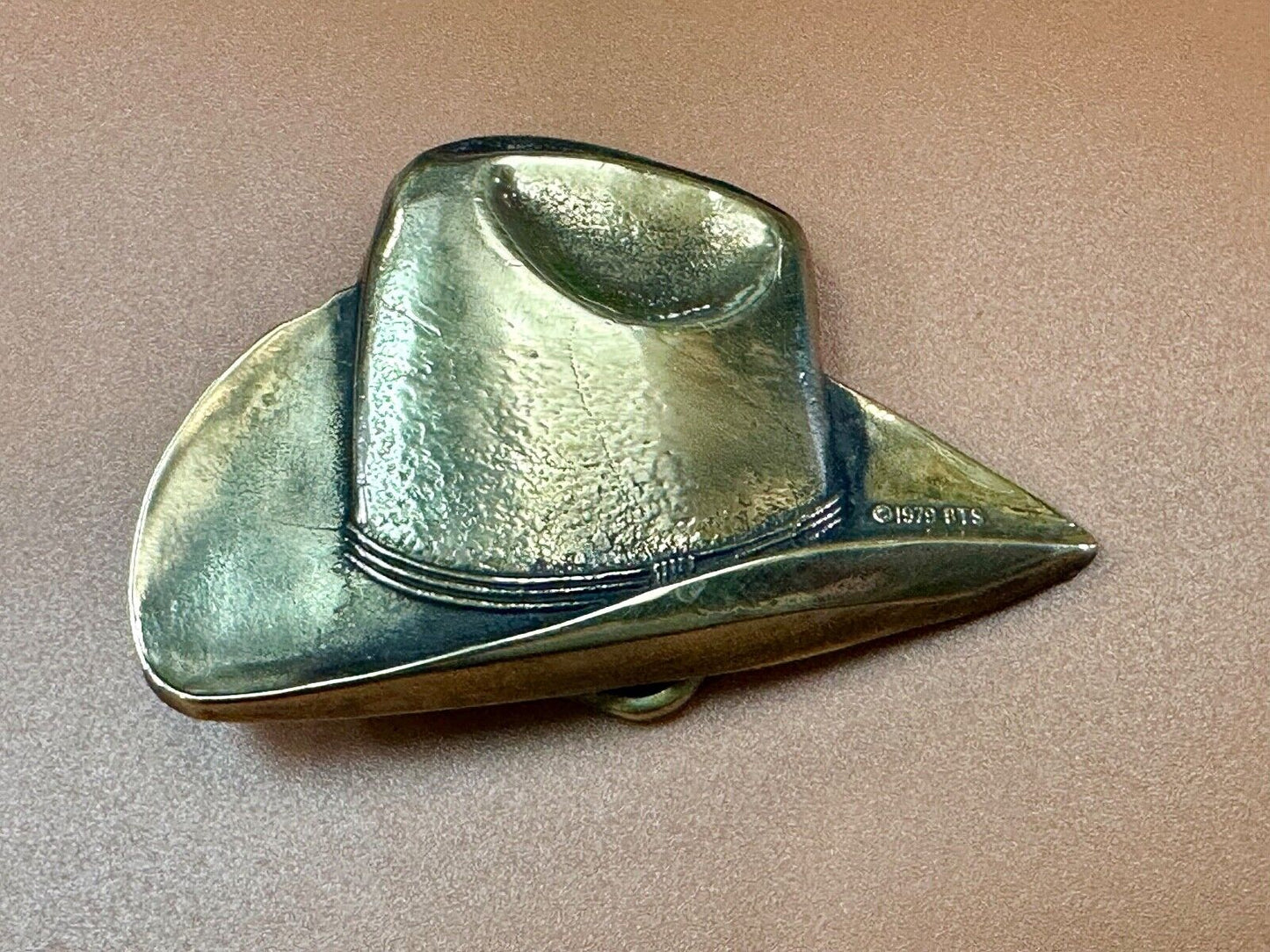 1978 BTS Cowboy Hat Figural Western Rodeo Vintage Cowboy Wearz belt buckle