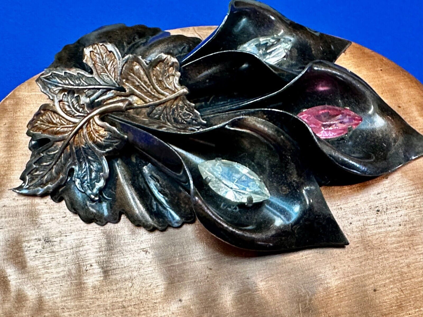 Beautiful Artisan Lilly Flower Sash Multiple Rhinestone Accented Belt Buckle