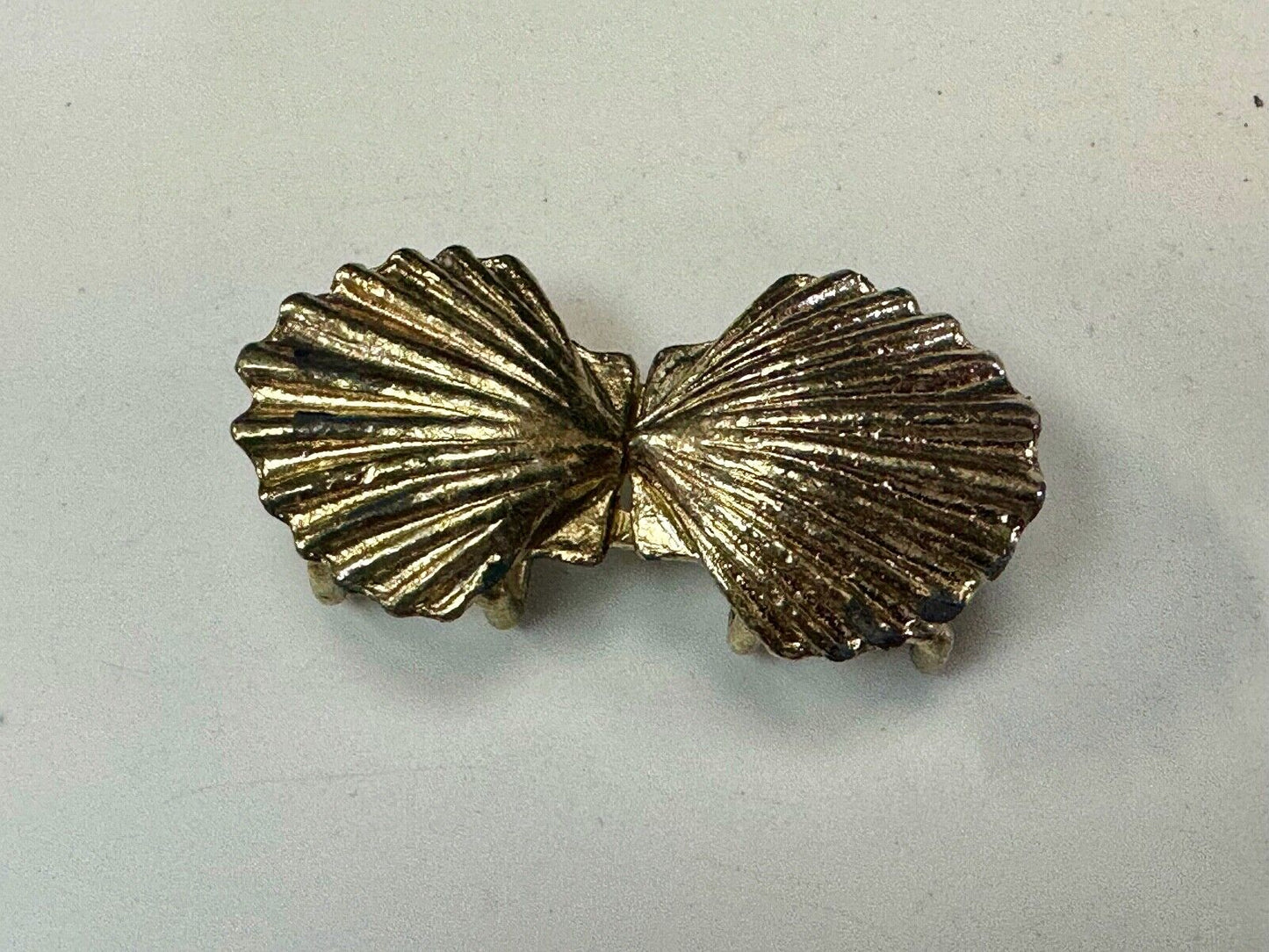 Two piece Clam Shells interconnecting vintage small belt buckle Signed
