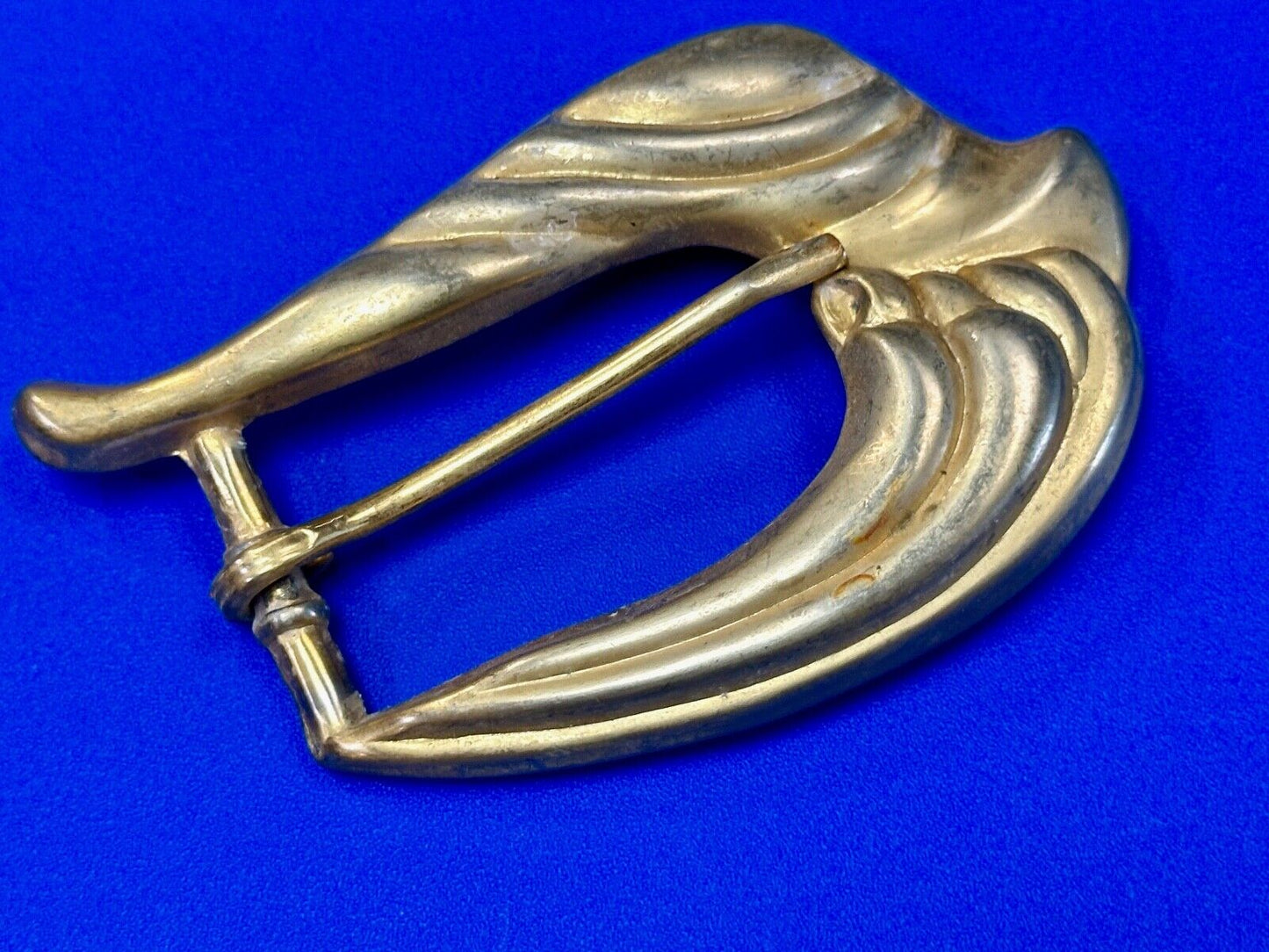 Victorian vibe - vintage gold tone replacement belt buckle