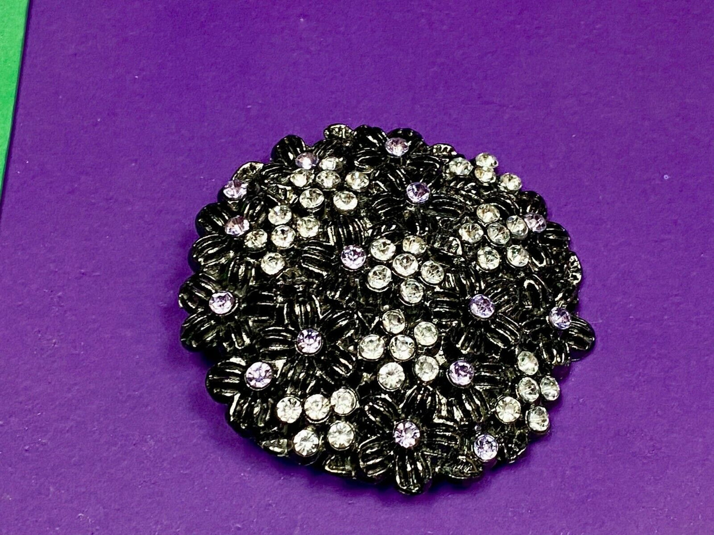 Black And White Rhinestones Covering Vintage Cut Out Burst Flower Belt Buckle